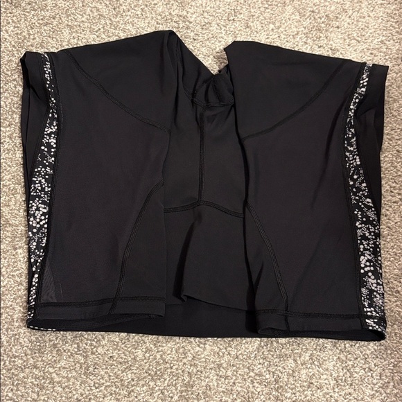 Lululemon Mix & Mesh Crop *21" Black / Chirasu Black - Picture 5 of 7